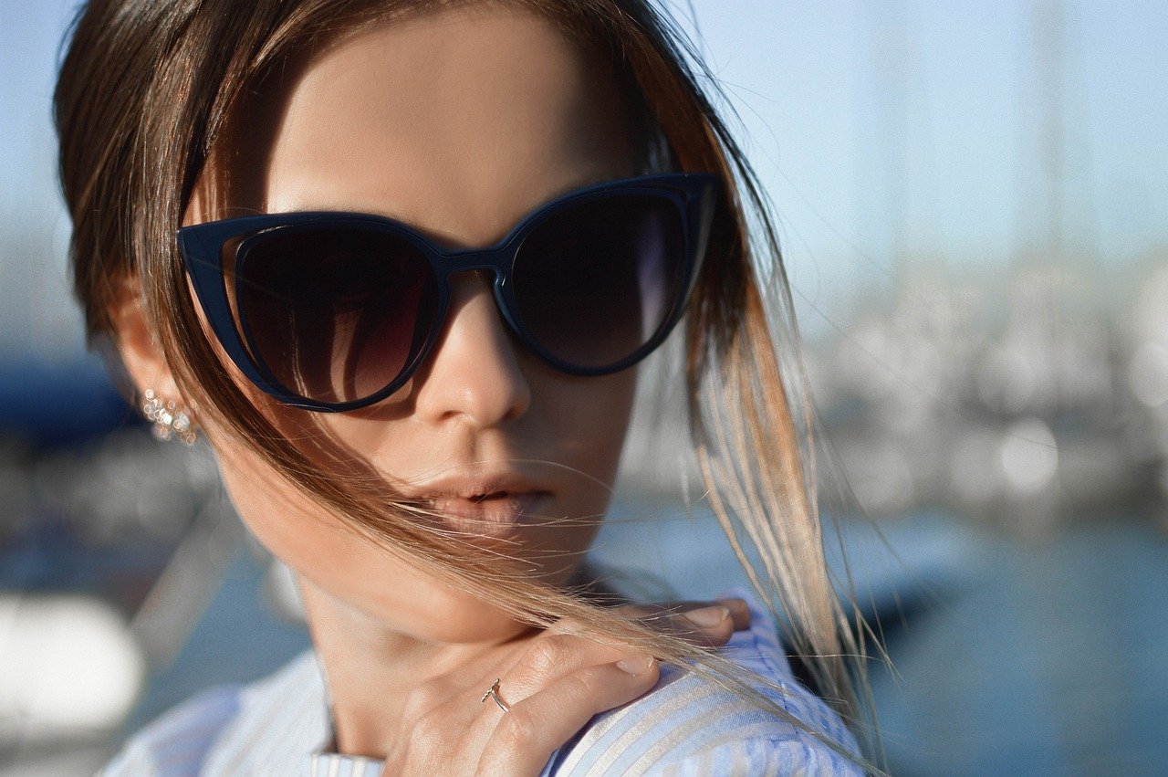 Best Ways To Accessorize Your Outfits For A Touch Of Beauty